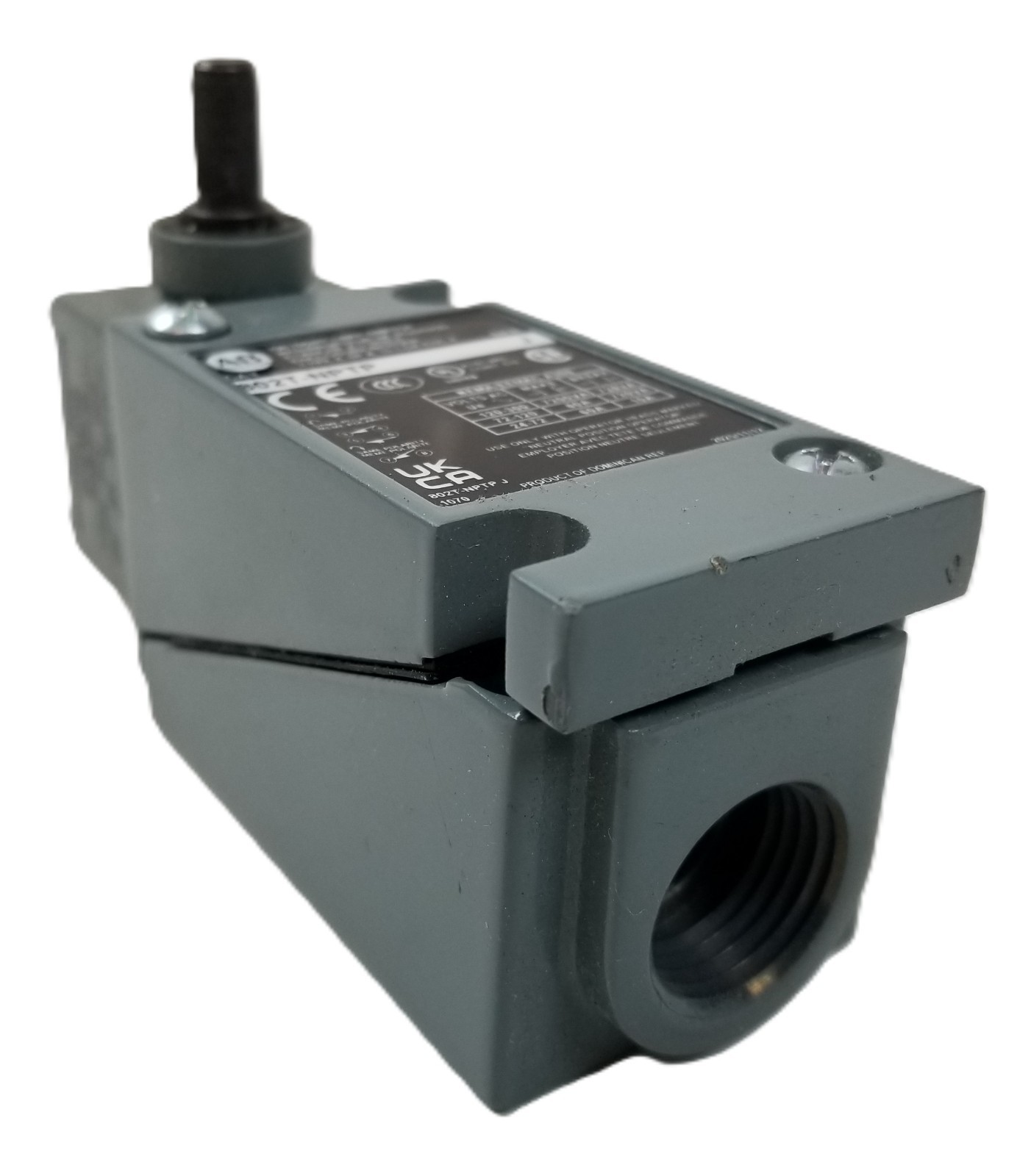 Allen-Bradley 802T-NPTP Limit Switch Oil Tight 4-Circuit 2NO/2NC 1/2″ NPT NEW
