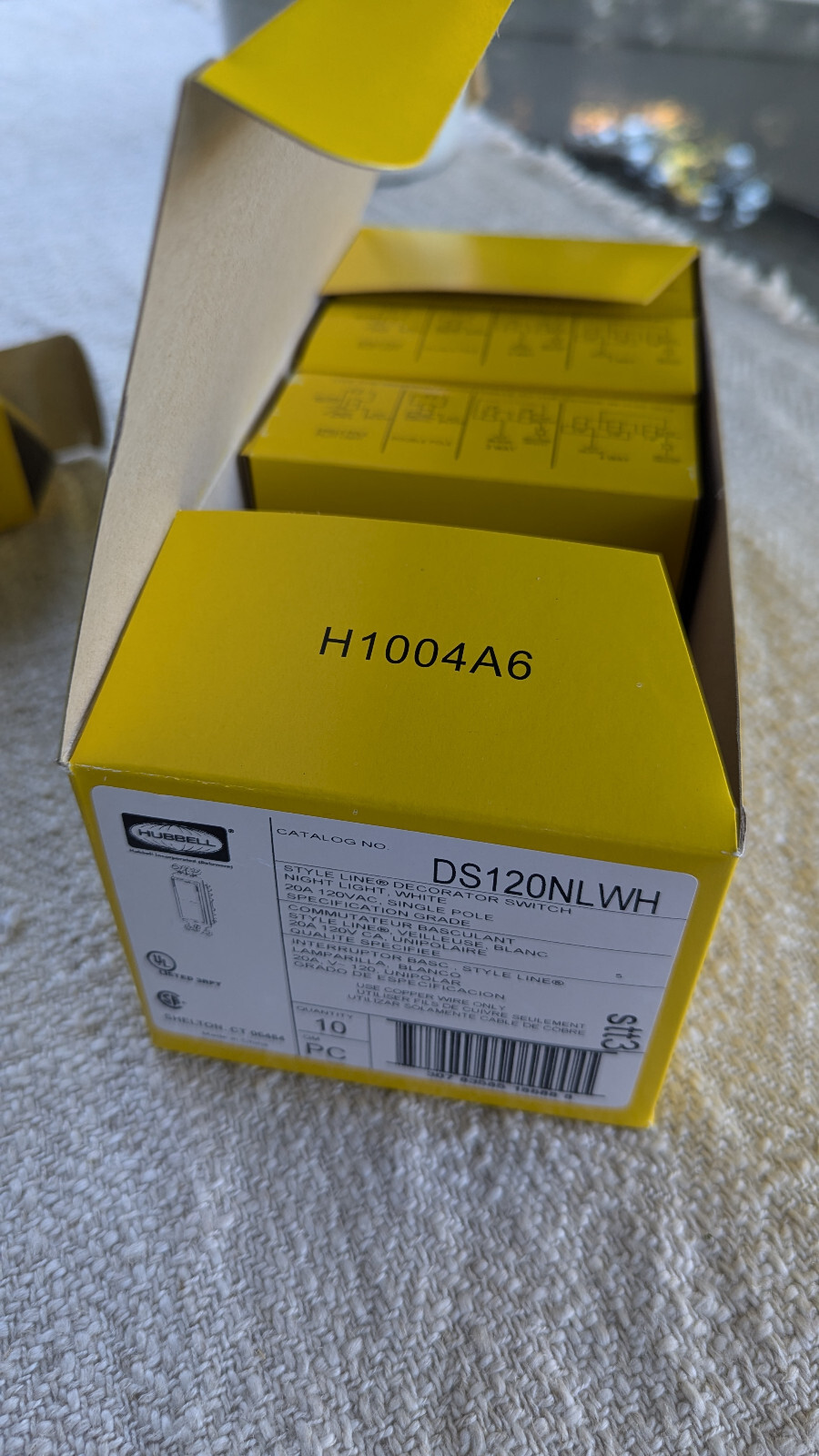 Commercial LED Illuminated Rocker – Hubbell Ds120nlwh Nightlight Switch – White