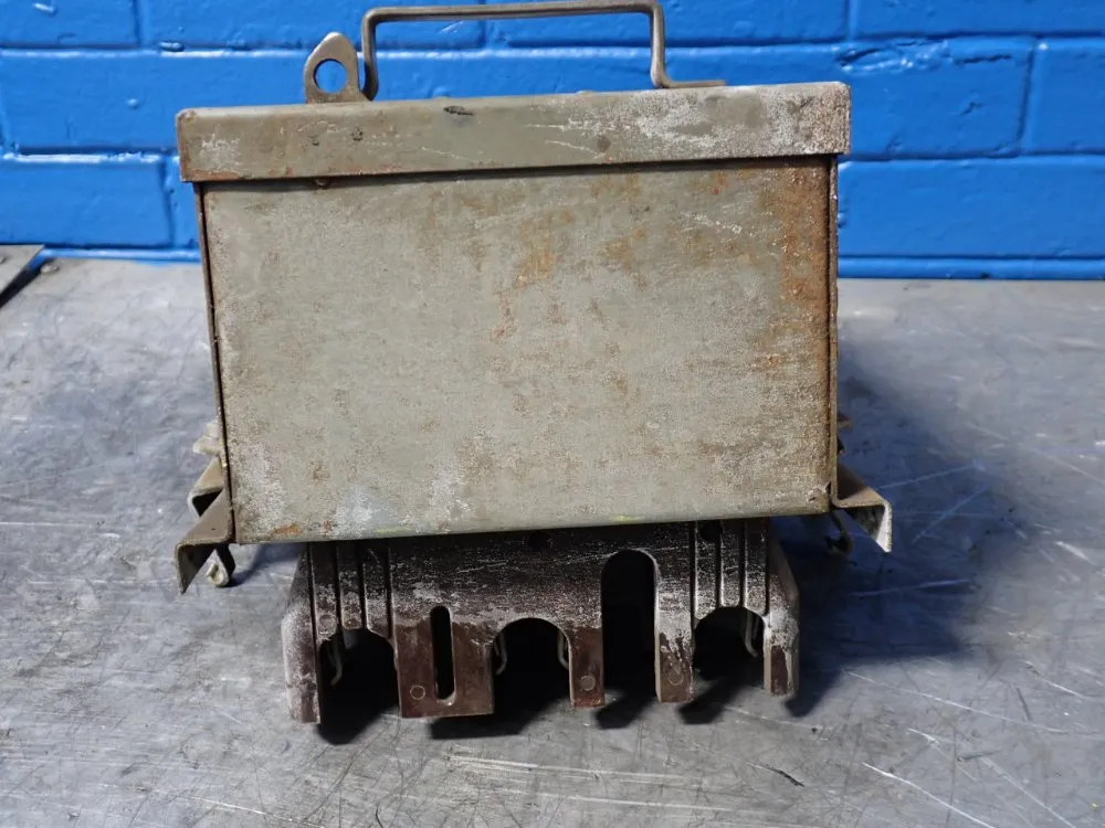 SQUARE D SD-9353 BUS PLUG UNIT 100 AMPS 02260170019