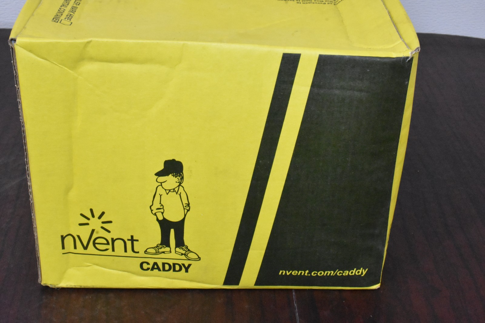 BNIB 100 Nvent Caddy 812M24SM Combination Conduit Hanger Side Mount 160050