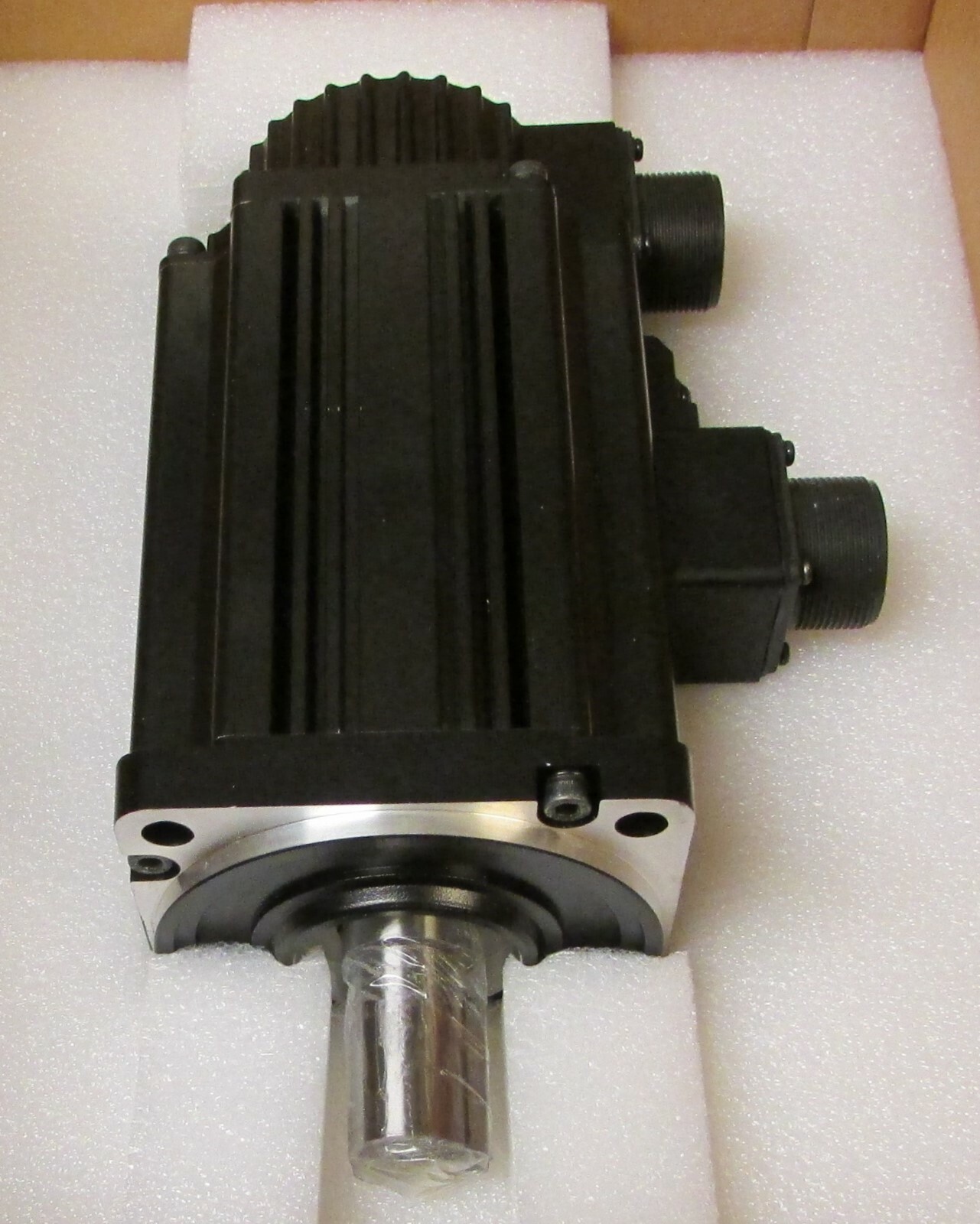 DELTA ECMA C31010FS 1 KW 7.3 Amp 110V AC Servo Motor 3000 r/min