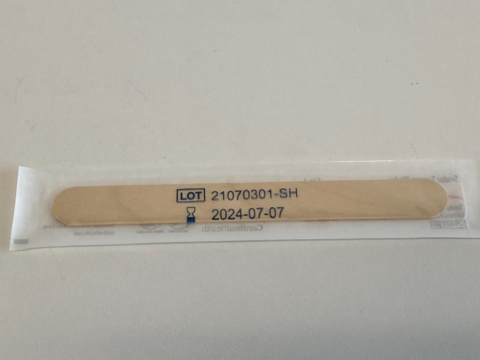 H17: 3 Boxes (100/Box) Cardinal Health C1560-006 Tongue Depressors Exp. 07-2024