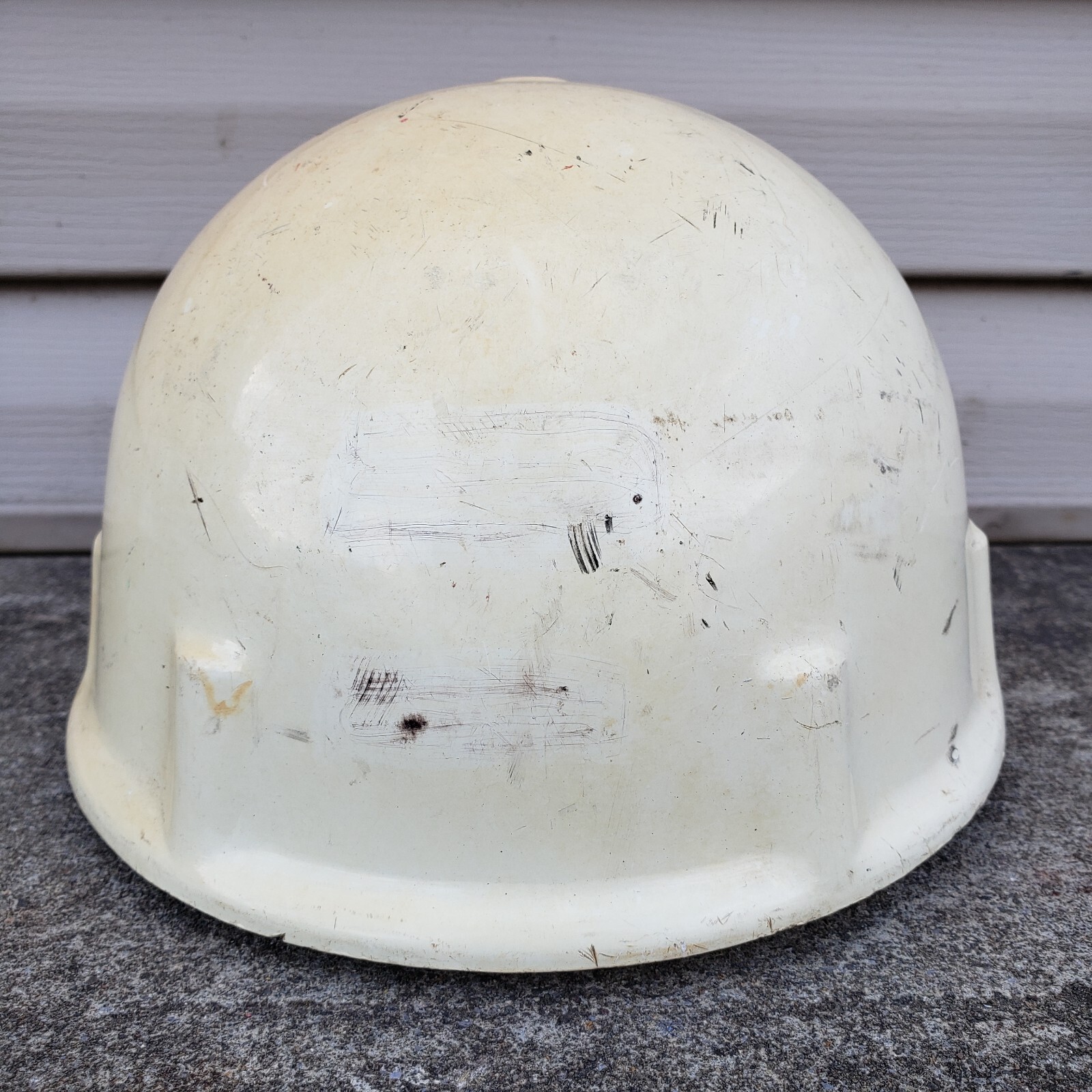 Vintage Egg White Hard Hat Fiberglass Duck Bill Iron Workers Ed Bullard?