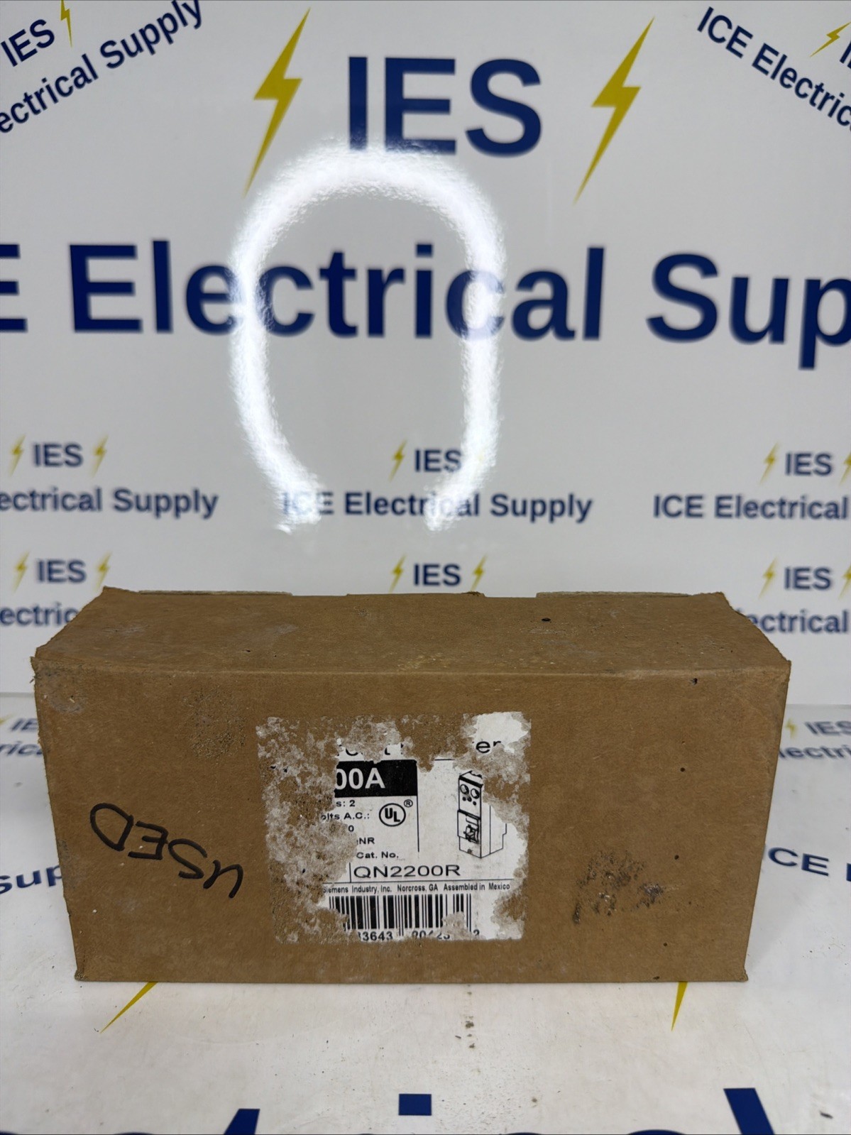 SIEMENS CAT: No. QN2200R 200 A 2 P Circuit Breaker