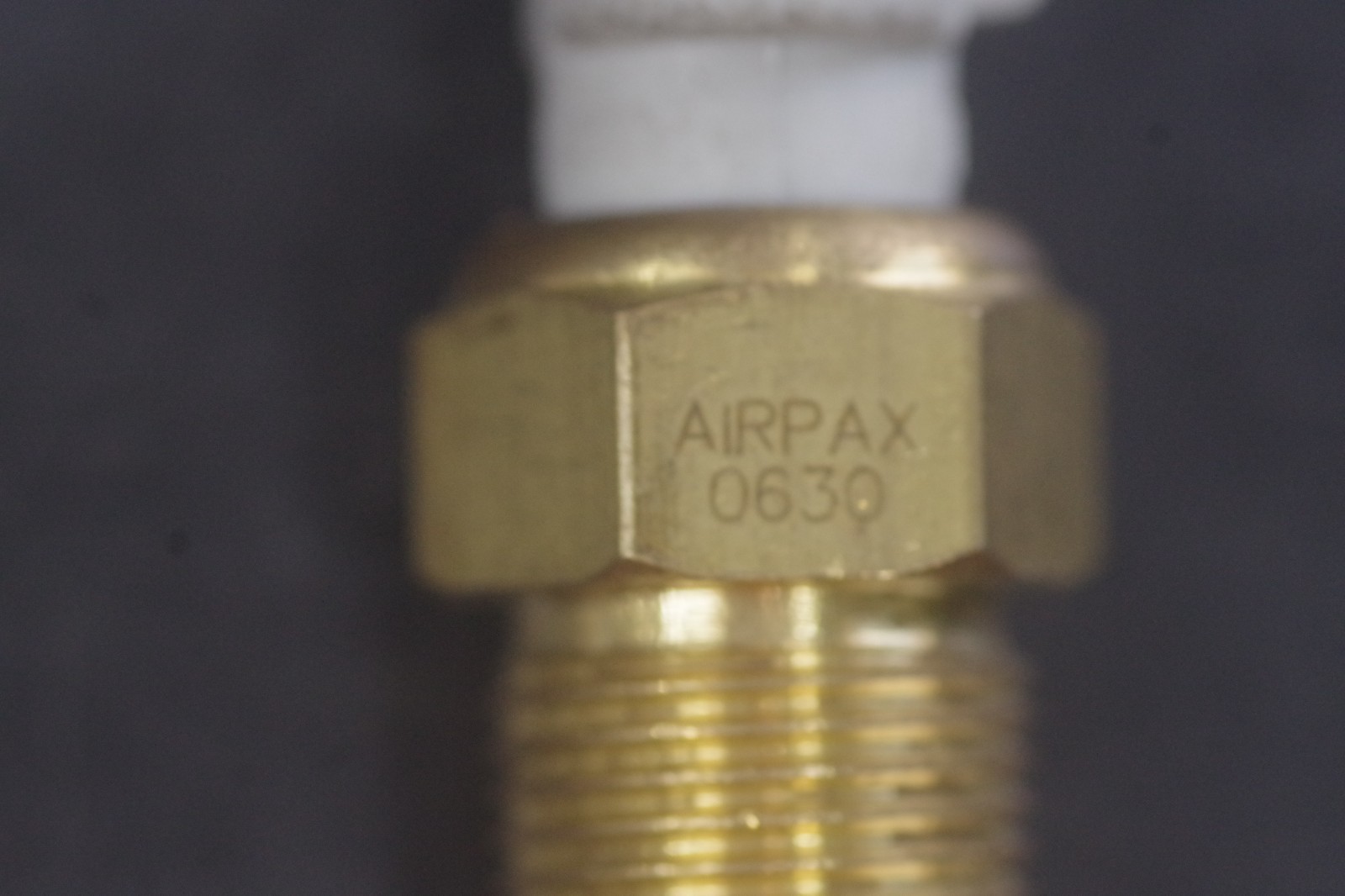 Airpax 5024-0185 Air Intake Temp Sensor Fan Drive 1090174 New Flyer 210843 05-42