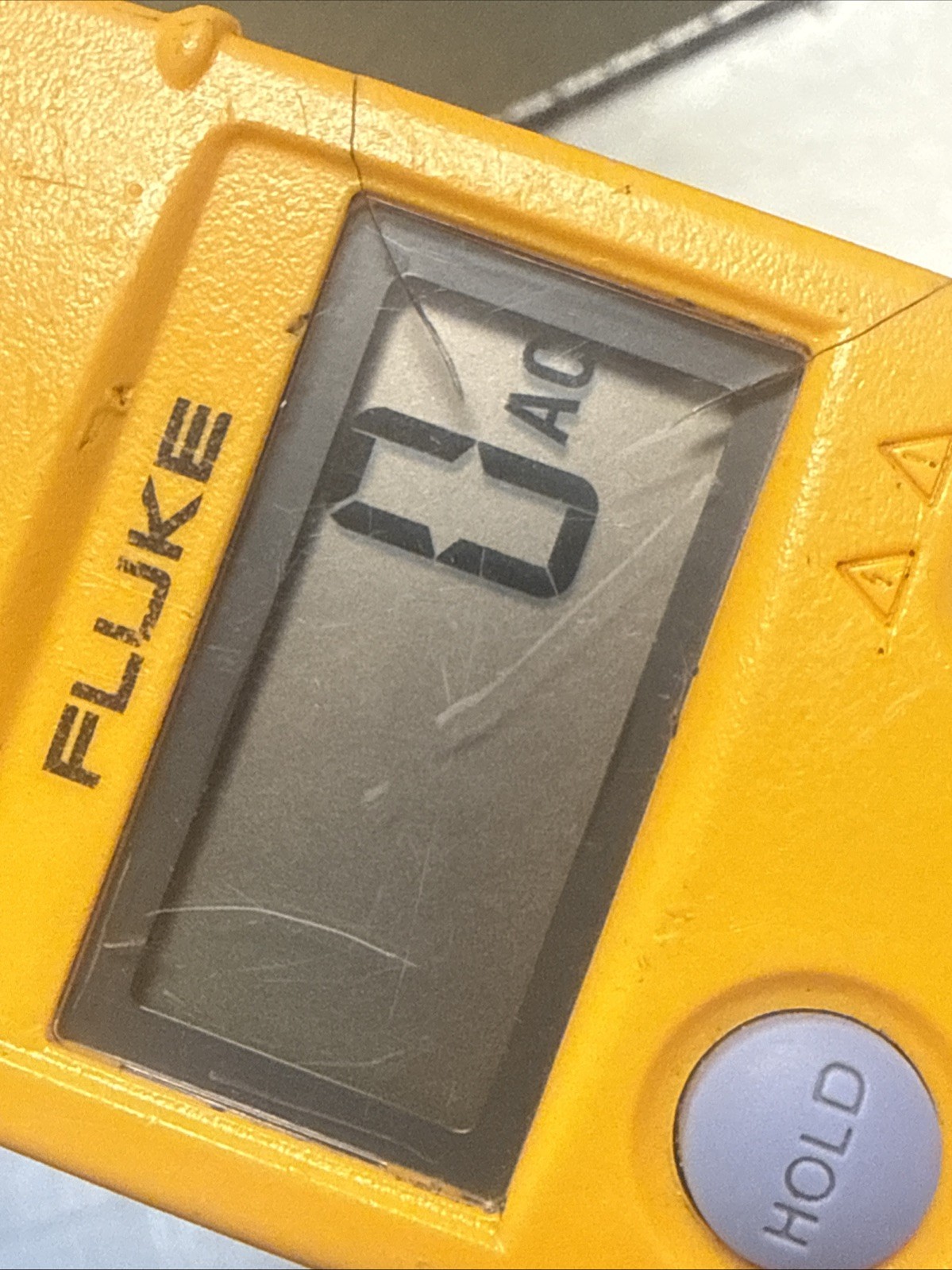 Fluke T5-600 Tester 1000V 600V Cat IV III AC DC Ohms 100A Leads Works automatic