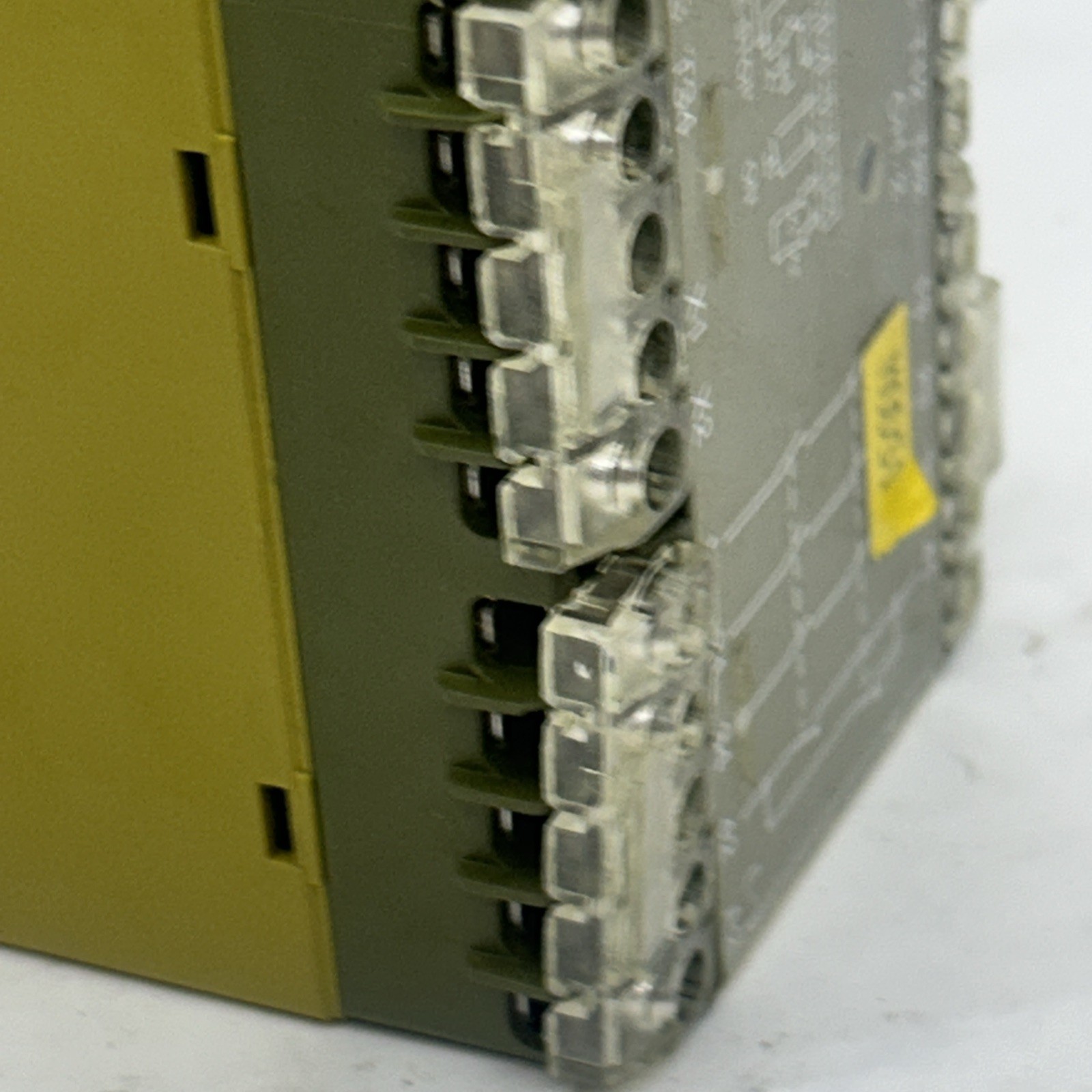 Pilz PNOZ 1 3S/10 Safety Relay 24vdc