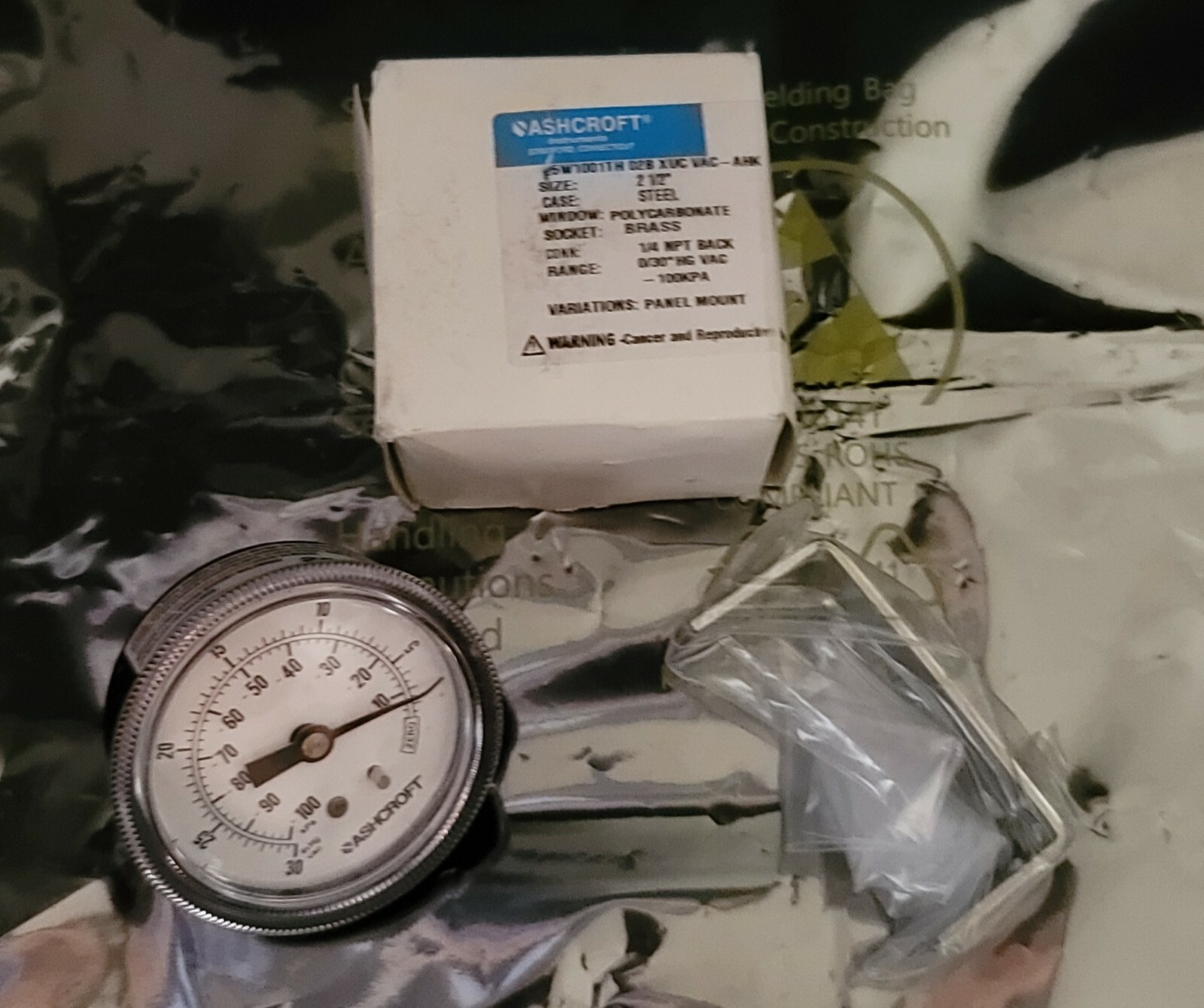 ASHCROFT 25W1001TH 02B XUC PRESSURE GAUGE *NEW*