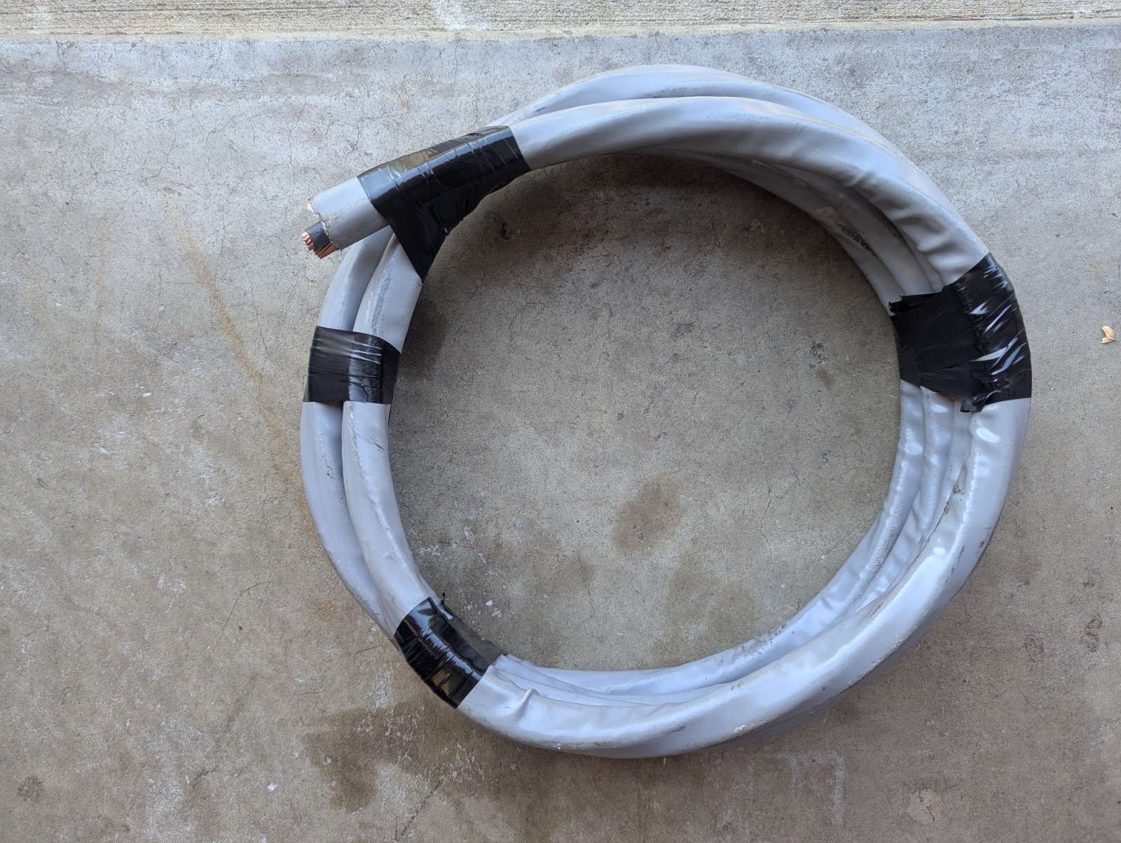 16′ – 1 AWG Plus Ground Wire Stranded Copper Service Entrance Cable – Gray