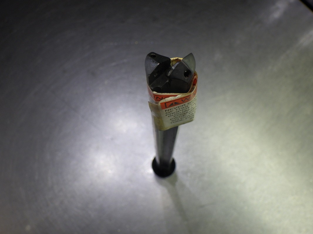 AMEC T-A #1 .69-.96″ Coolant Thru Spade Drill 1″ Shank 25010S-100F (LOC1753A)
