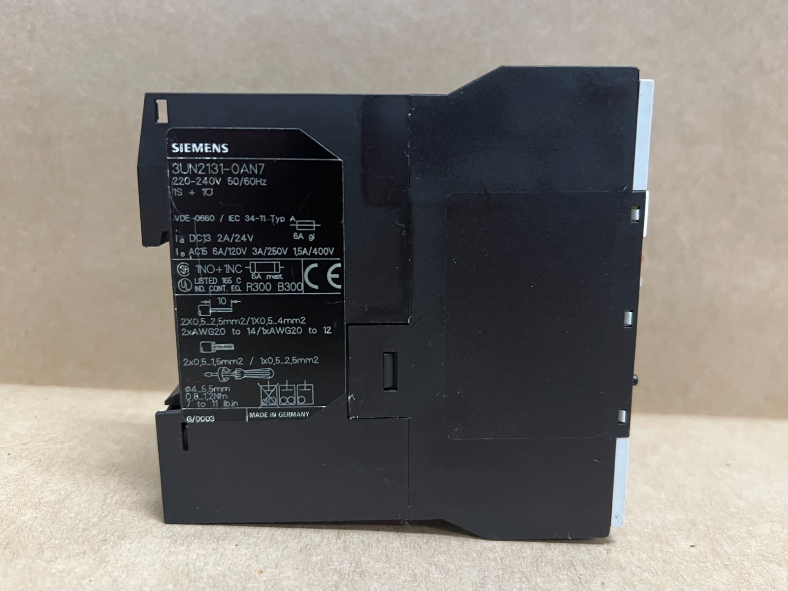 Siemens 3UN2131-0AN7 PTC Thermistor Tripping Unit, 220-240V