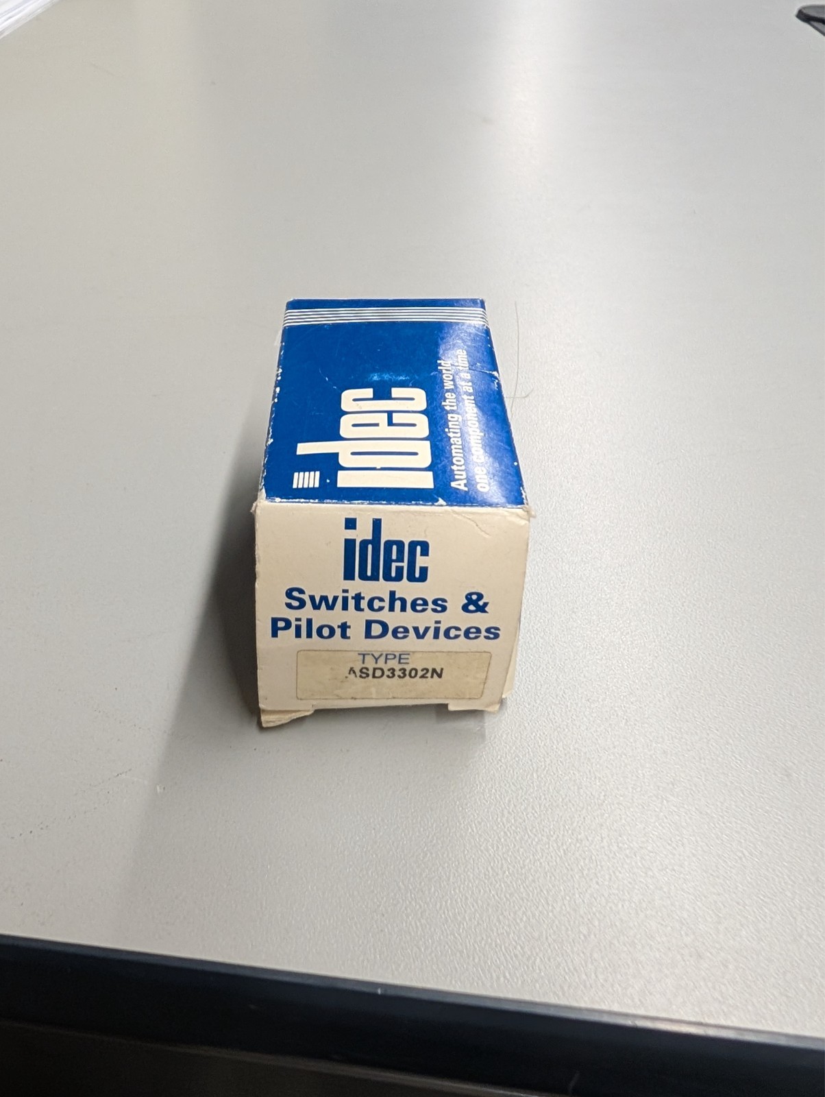 IDEC ASD3302N Selector Switch – 30MM Non-Illuminated