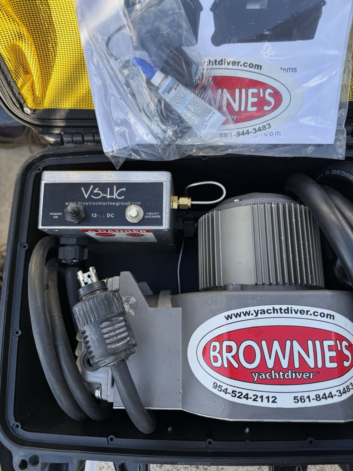 Brownies Yacht diver
