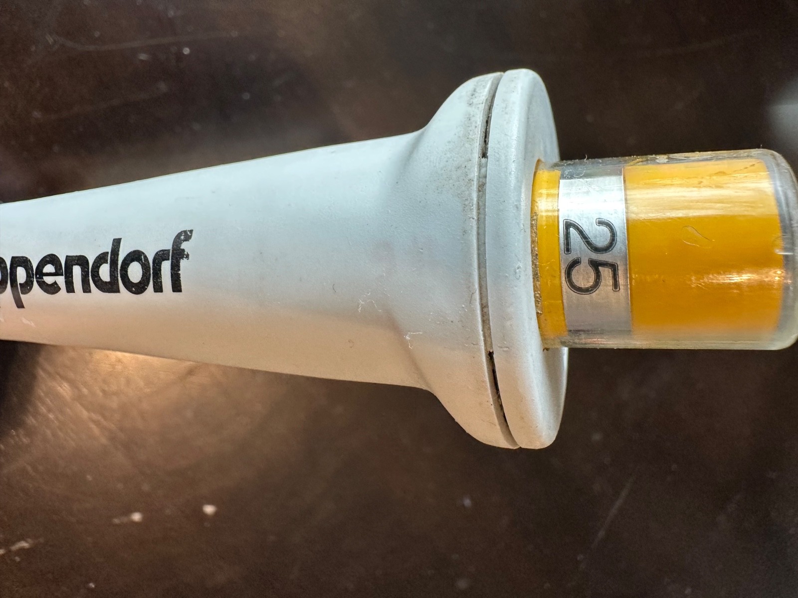 eppendorf pipettes: Fixed volume; 25,50,100,500uL (7total pipettes)