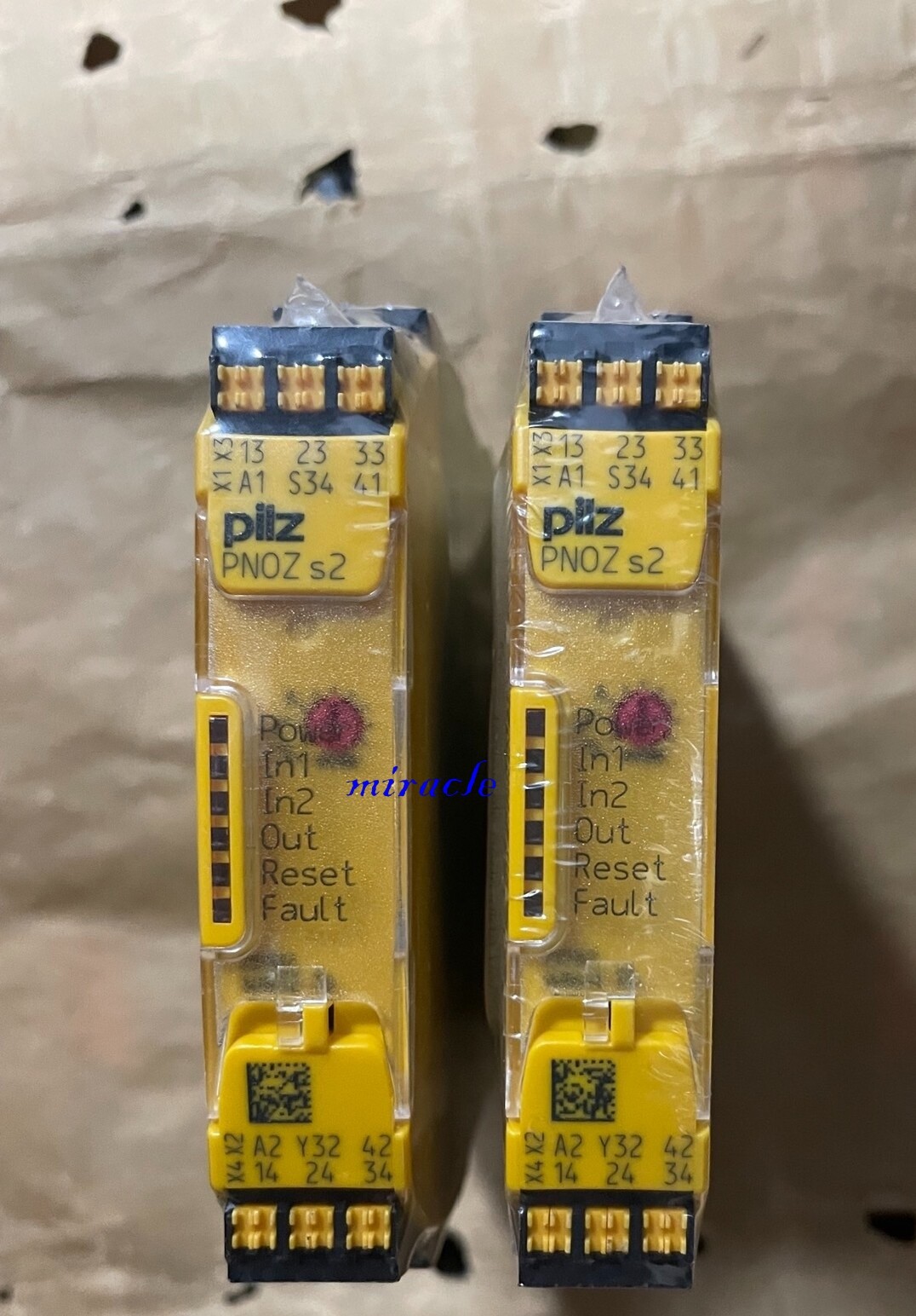 751102 1pc new pilz 751102 Safety relay 751102