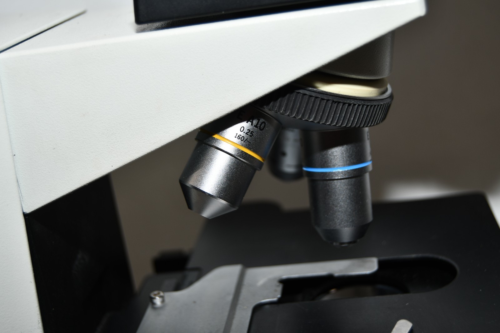 ^ Olympus CH30RF100 Binocular Microscope w/Objectives 4x 10x 40x 100x #X8134