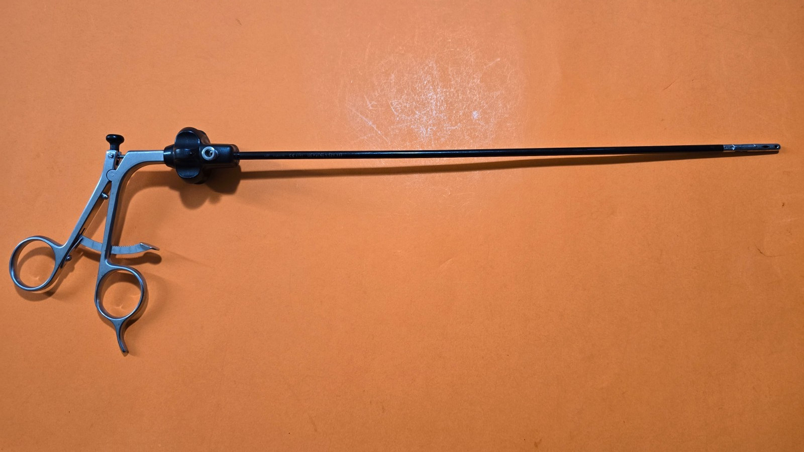 Stryker Laparoscopic Retraction Forceps 5mm x 36cm Ratchet Handle