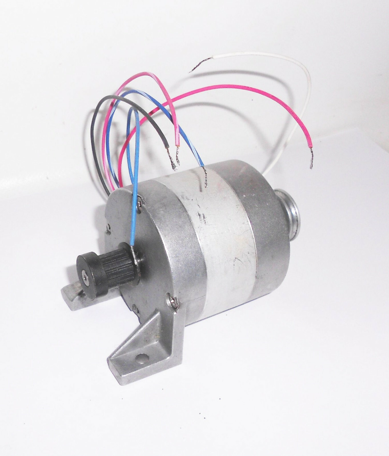 Astrosyn Miniangle Stepper Schrittmotor Type 23LM-C304-14 Made in Japan !