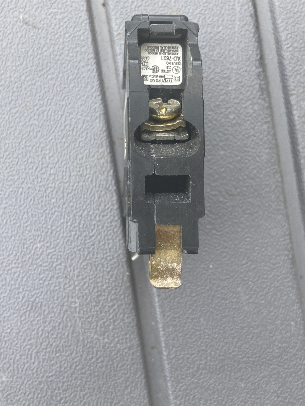 Square D QO130 30 Amp 1 Pole 120/240V Circuit Breaker Type QO Yellow D