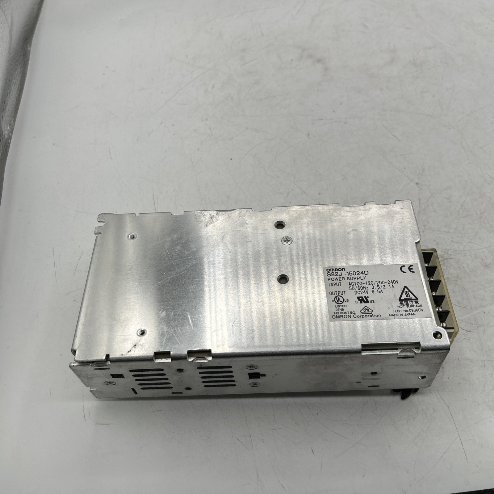 OMRON S82J-15024D POWER SUPPLY AC100-120/200-240V 50/60HZ 3.5/2.1A See Pics