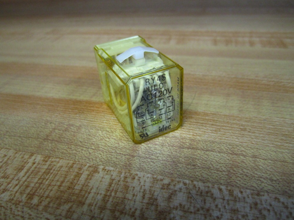 IDEC RY4S-ULC-AC120V Relay RY4S-ULC-120V AC