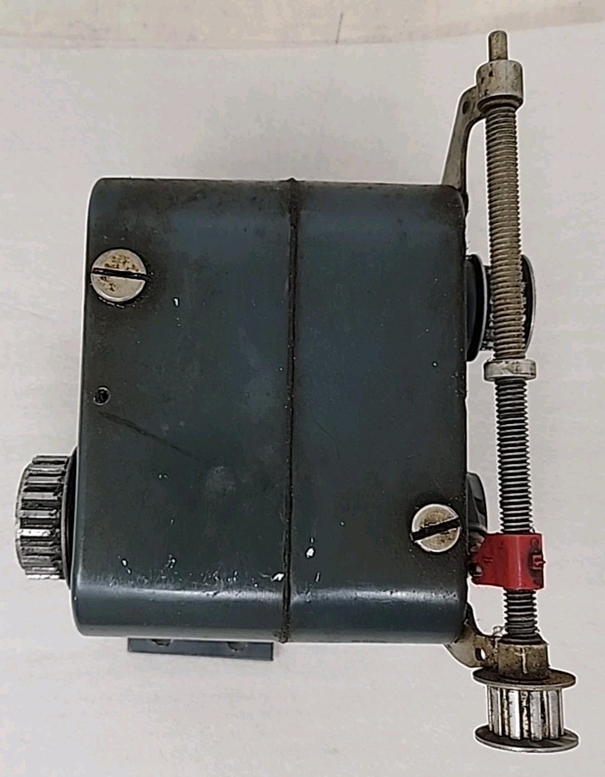 Zero-Max H CCW 15in-lbs 0-400 RPM Variable Speed Reducer 3/8″ Shafts