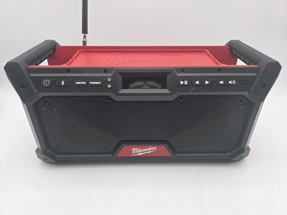 Milwaukee 2952-20 M18 18V Bluetooth AM/FM Rugged Jobsite Work Radio – Tested