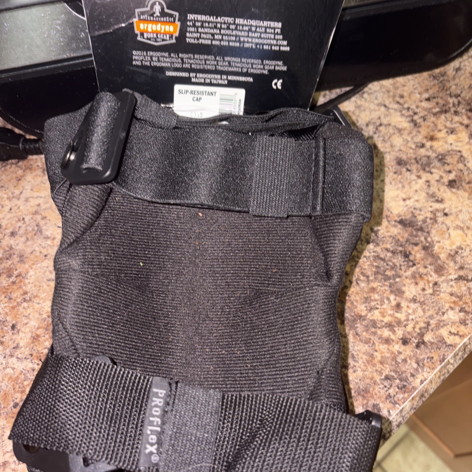 Ergodyne ProFlex 335 Slip Resistant Rubber Cap Knee Pads Black NEW