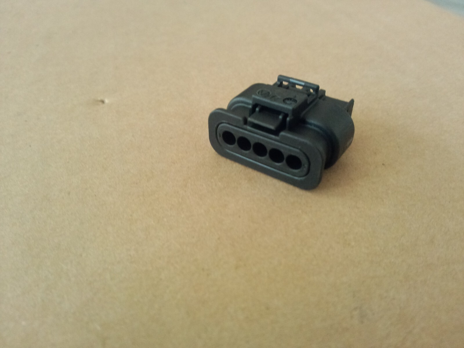 5x 872-860-541 5P with terminal