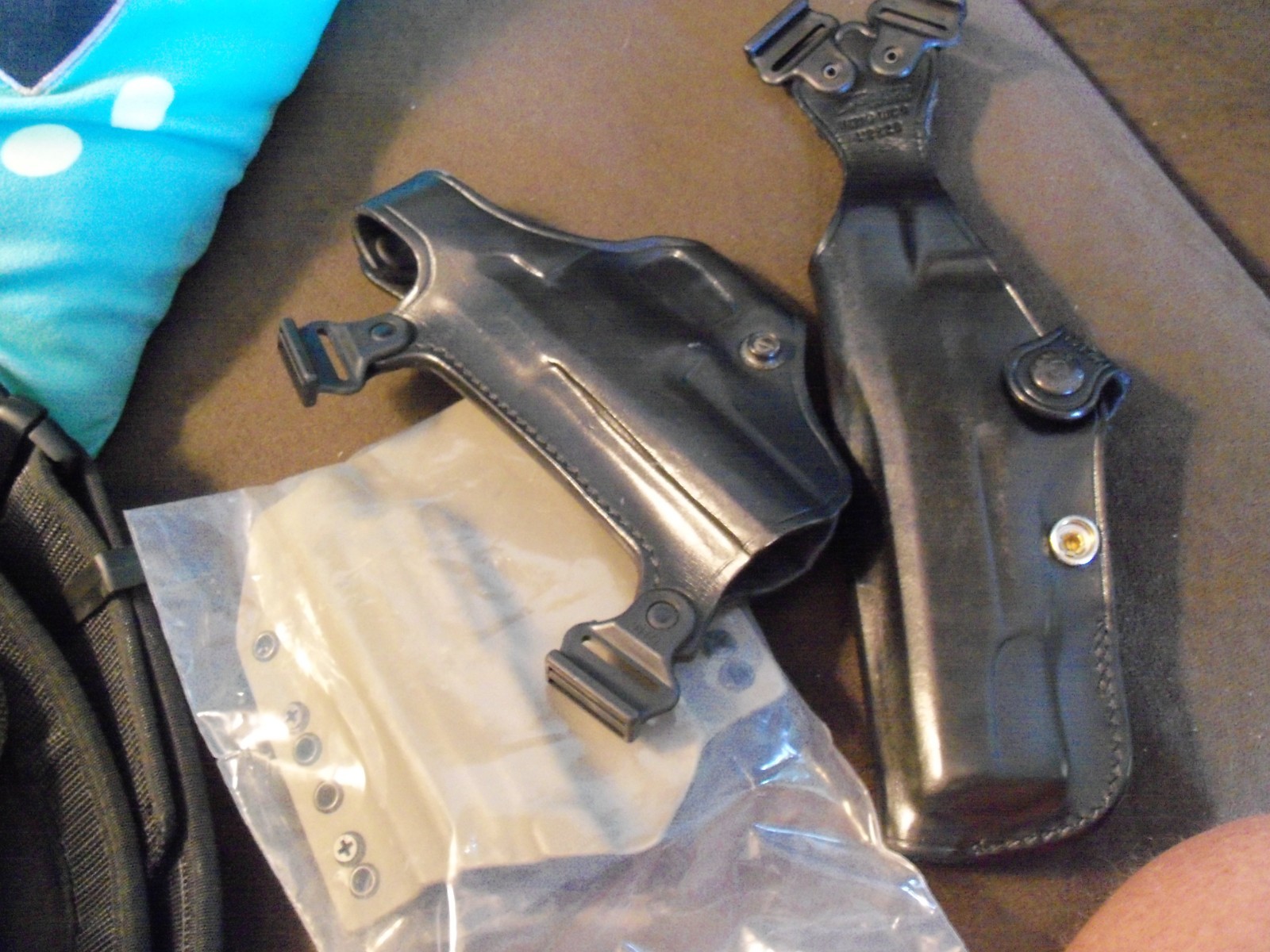 Uncle Mikes Duty Belt large, various holsters, Bulldog holder, 12 ga. holder LOT