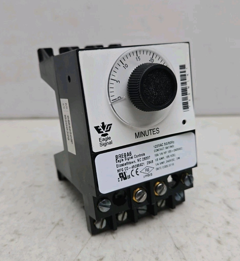Danaher Industrial Eagle Signal BRE9A6 Relay Timer 0-30 min on Delay 120V 50/60H