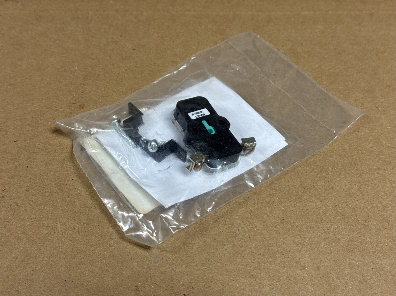JOSLYN CLARK 5M-063 Auxiliary Contact Block Kit 85258 5M-63 85258 FAST SHIPPING