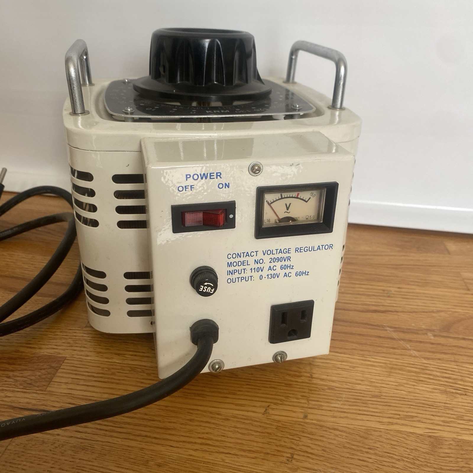 KRM 2090VR AEEC-2090VR 110V Input 0-130V Output Contact Voltage Regulator 20amp
