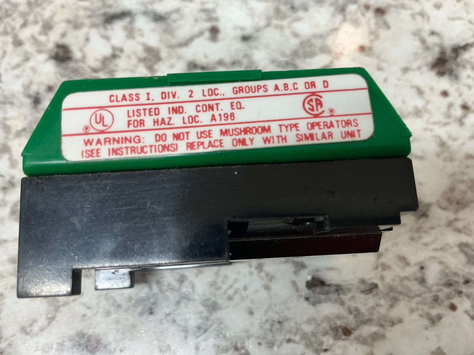 ALLEN BRADLEY 800T-XAP CONTACT BLOCK SEALED SWITCH 1NO/1NC -NOS