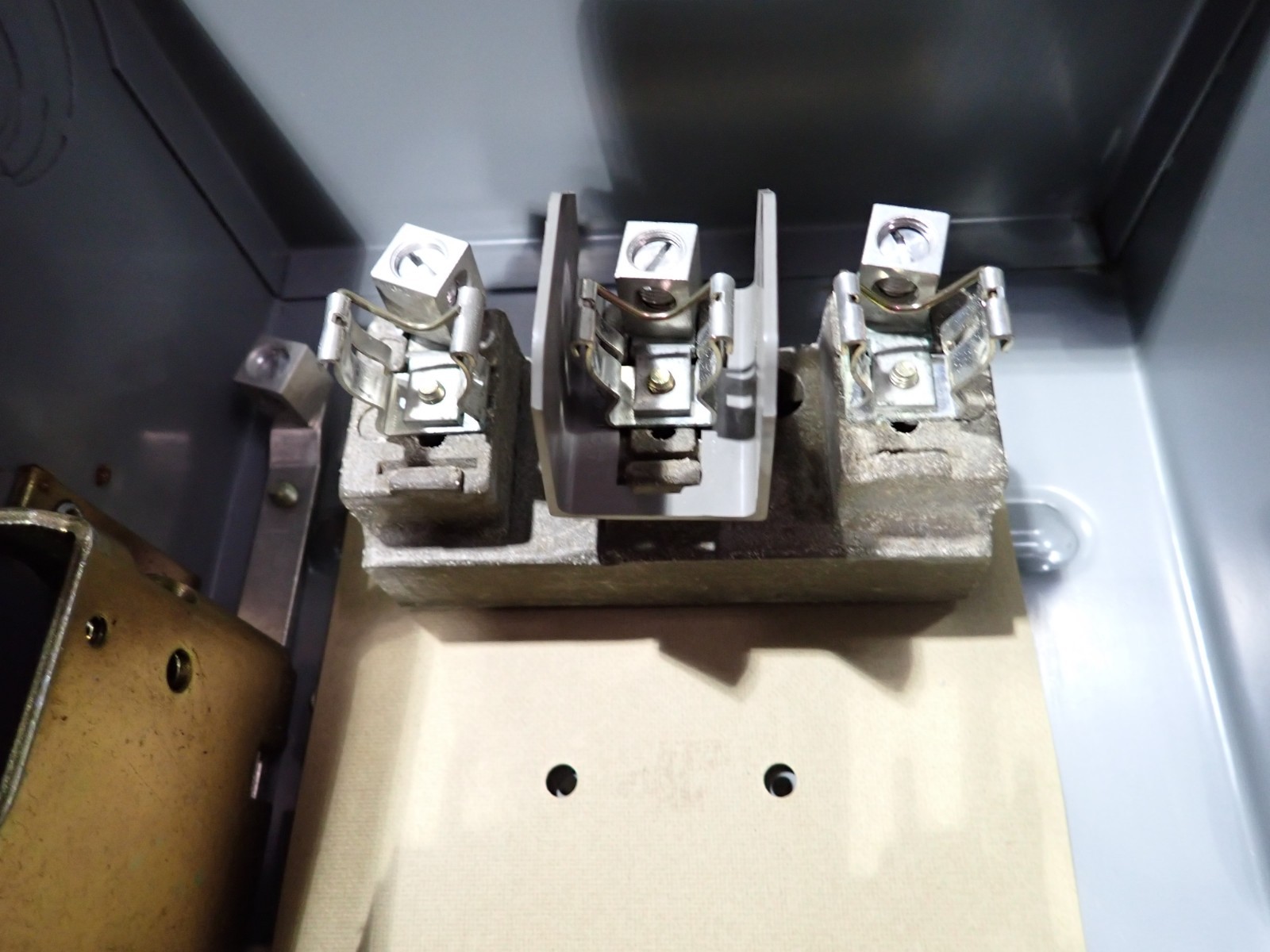 Square D PQ3603G 30 amp 600v 3p 3w Fused Busway Switch Bus Plug Ser 3 BP608