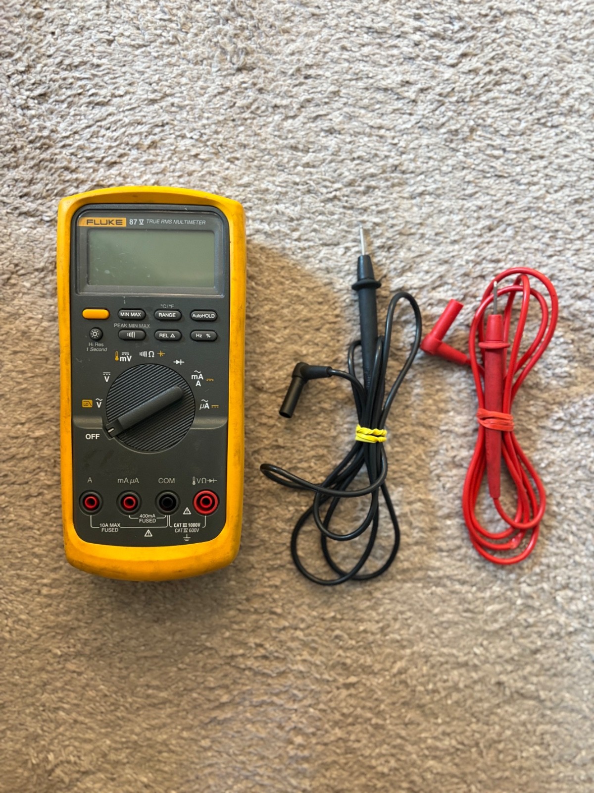 Fluke 87V True RMS Digital Multimeter With Leads & Case – Not Apart of Recall