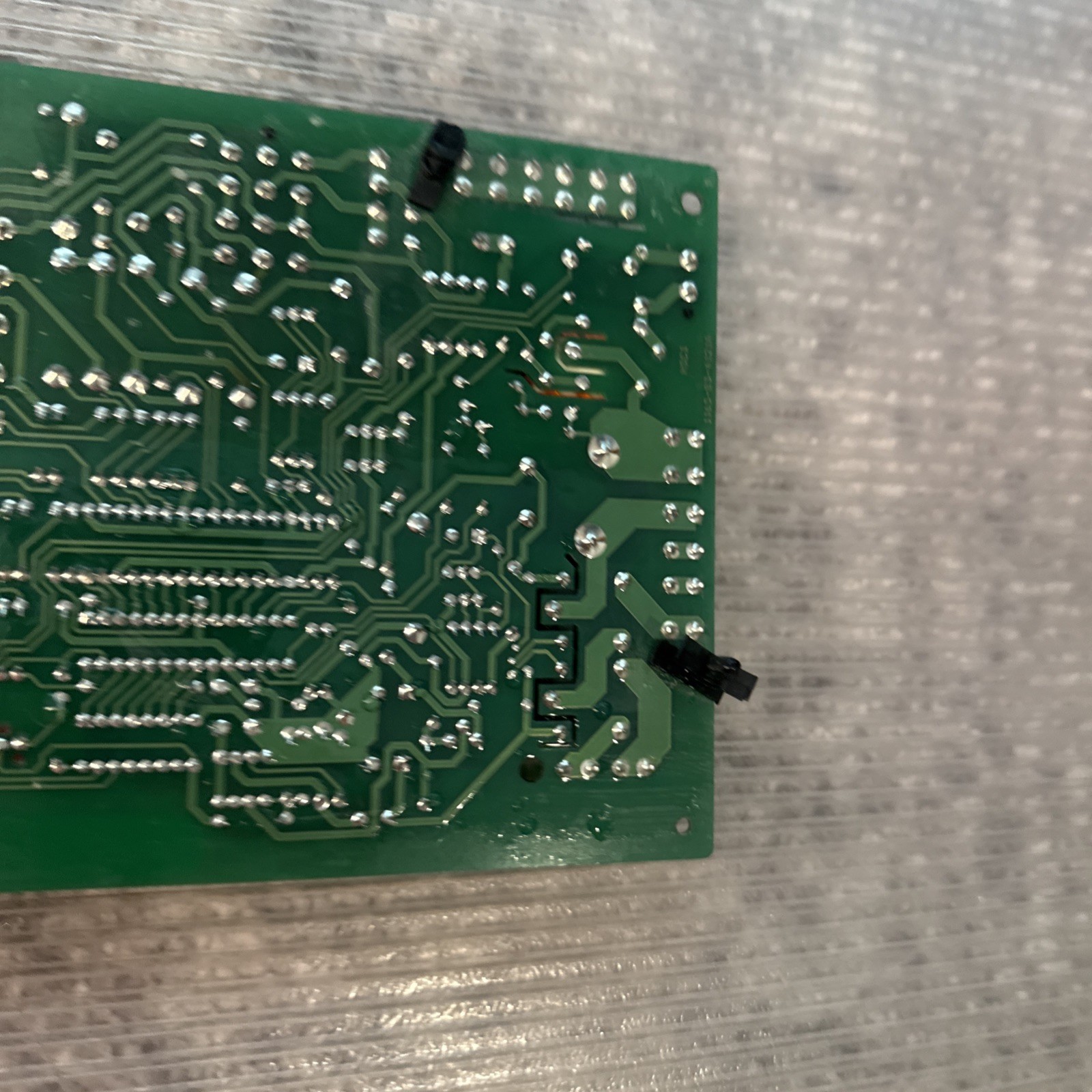 Goodman PCBBF132 OEM Furnace Control Circuit Board 1165-410