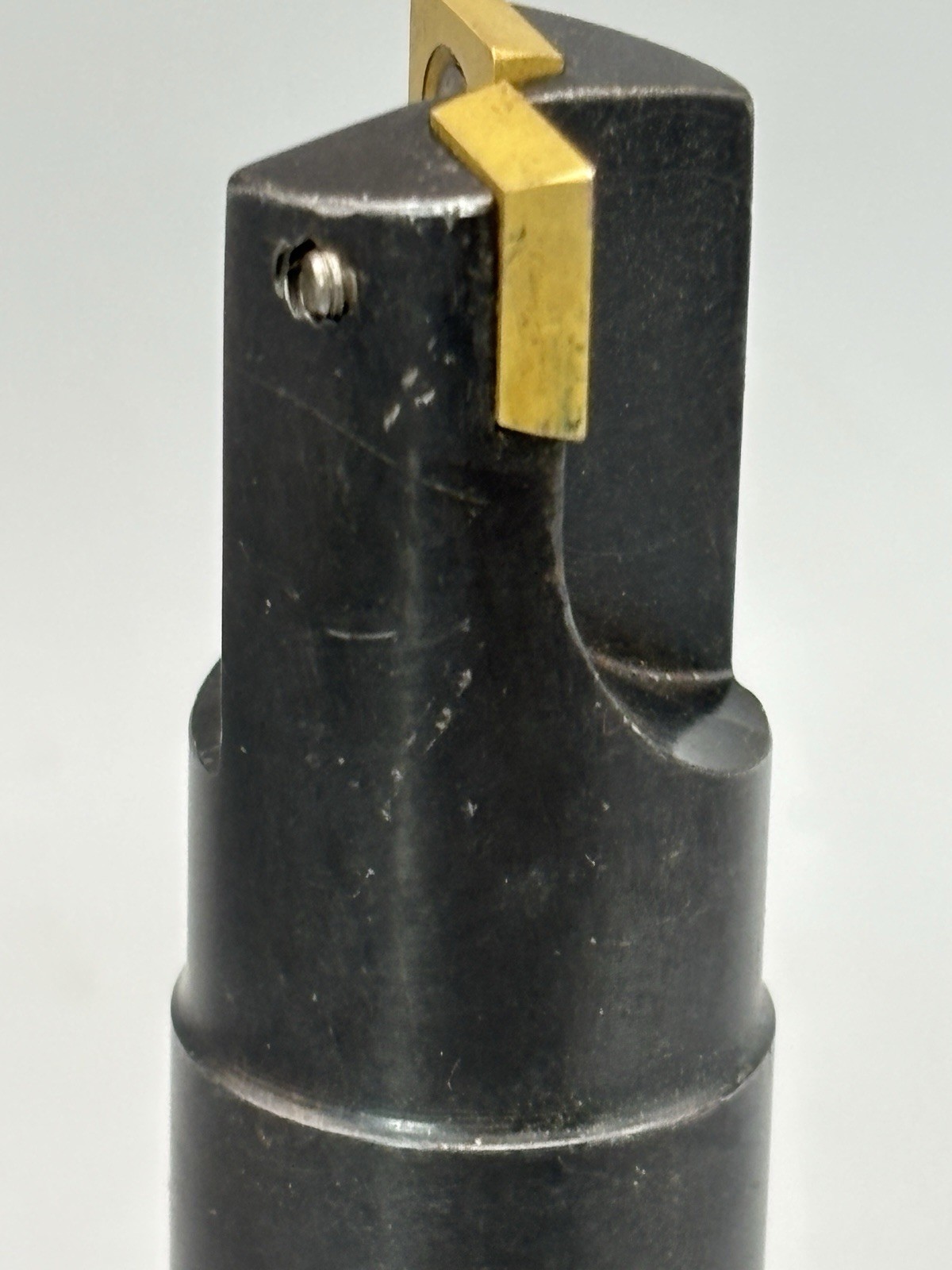 Kennametal KIPR075SD260 3/4″ Indexable End Mill 3/4″ Shank SDEB2615 Inserts