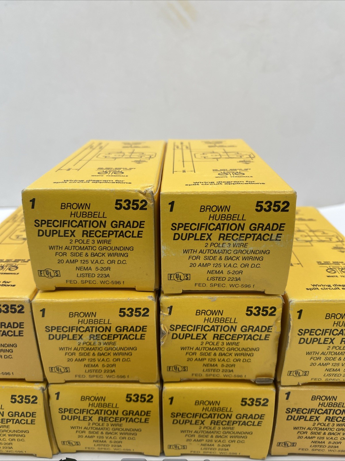 Hubbell 5352 Duplex Outlet LOT OF 10 Brown Spec Grade 20A 125V AC or DC 3 Wire