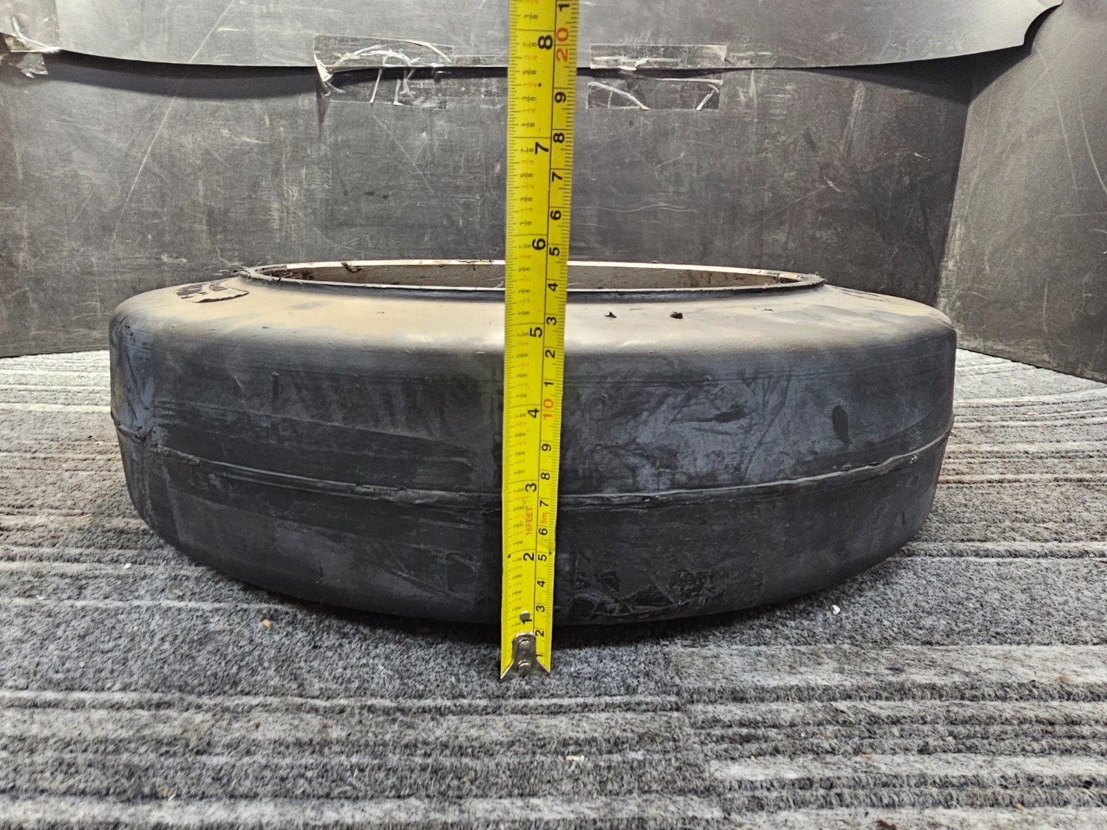 (QTY 1) Mitco Super Solid Smooth Press-On Forklift Tire 18x5x12-1/8, 253212