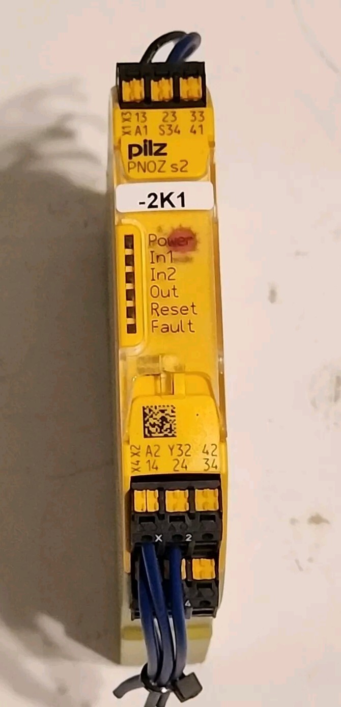 Pilz PNOZ s2 C Safety Relay, 751102, 24VDC, 3 n/o, 1 n/c Free Shipping