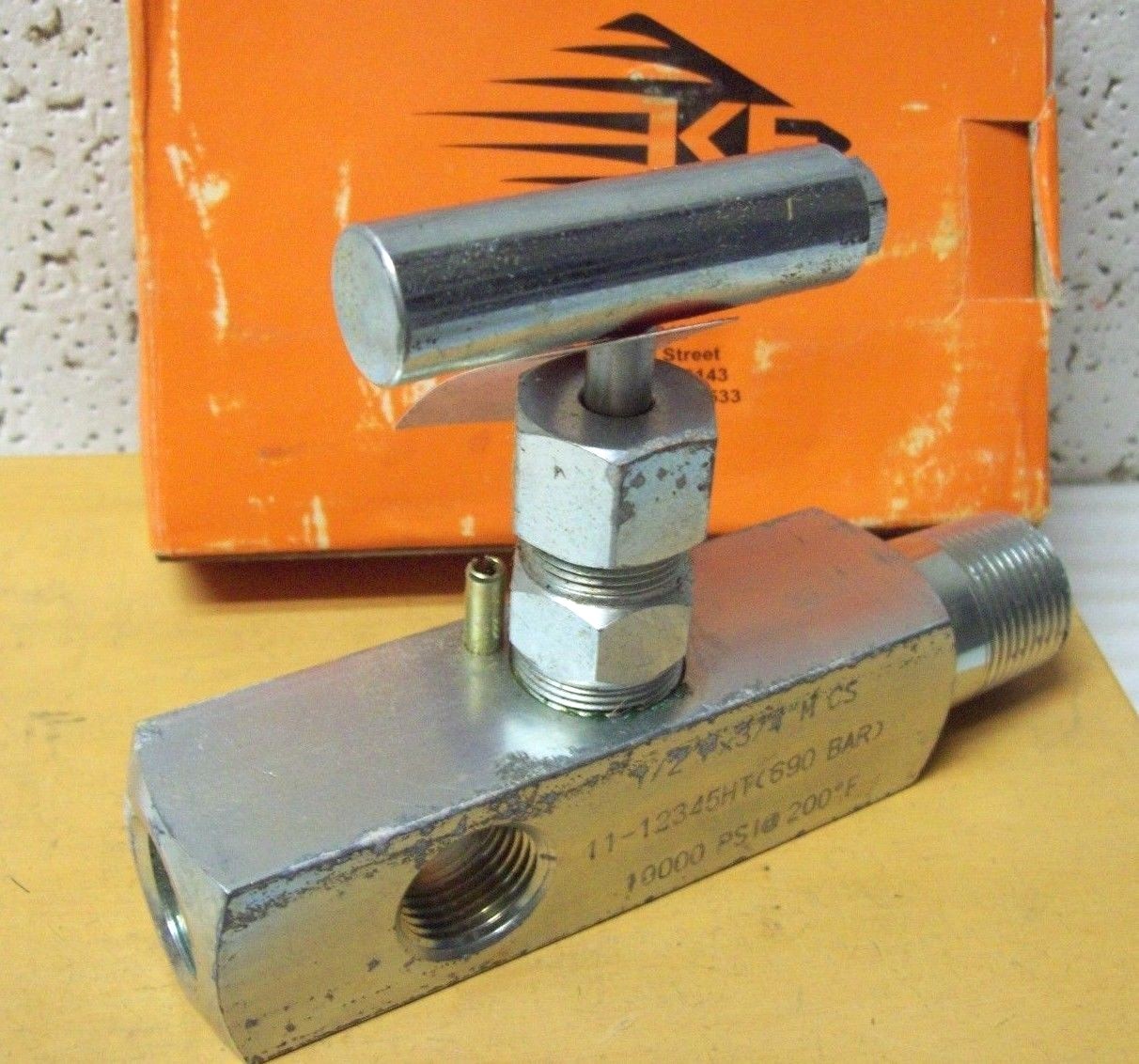 3/4 MALE X 1/2 FNPT 10K PSI Gauge Valve KF# N11-12345HT Carbon Steel <542IN06