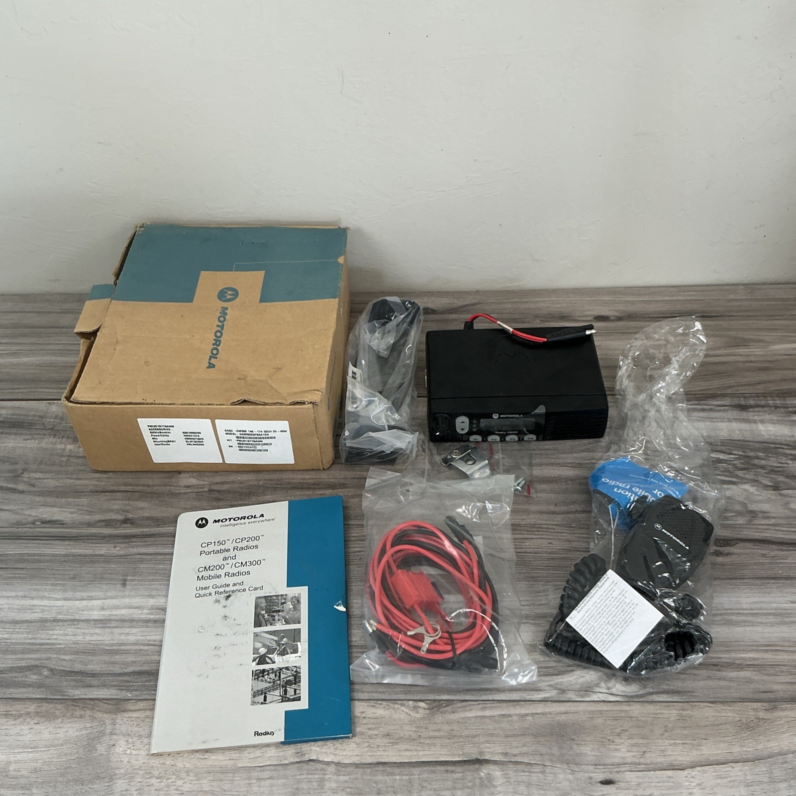 Motorola Radius CM300 146-174 32CH 25-45W – AAM50KQF9AA1AN Two Way Radio