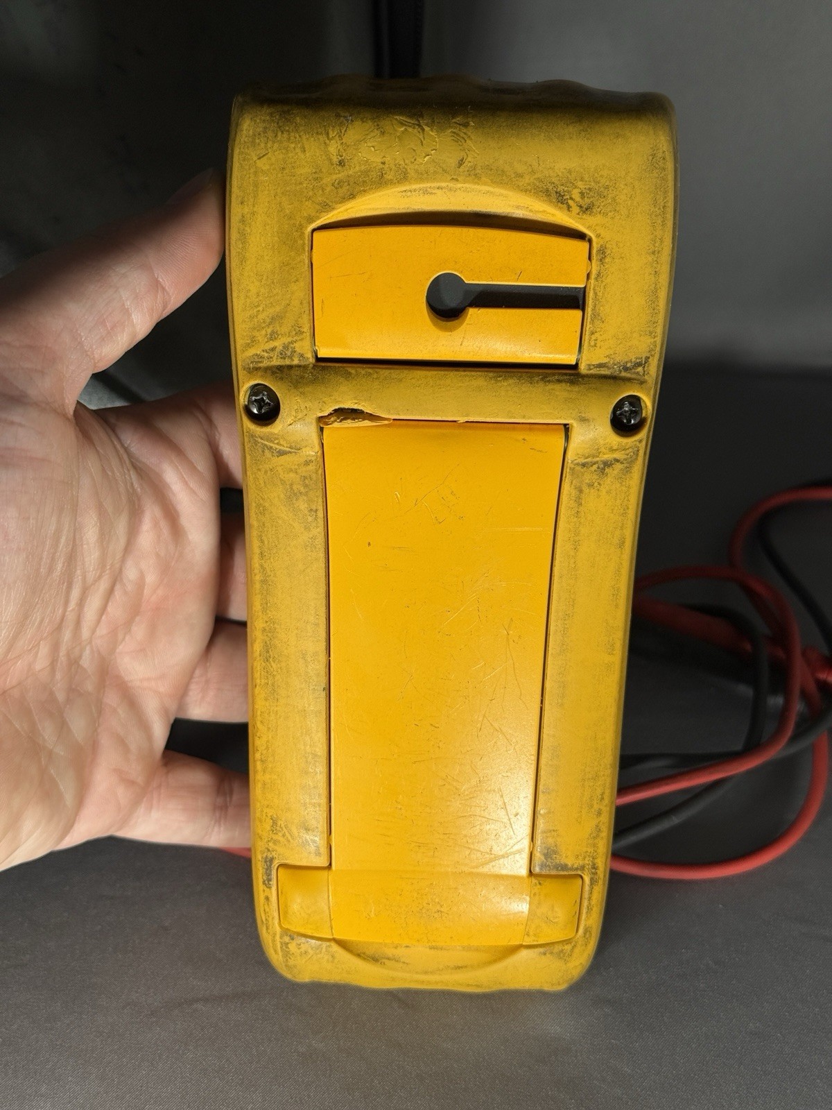 Fluke 26 III True RMS Digital Handheld Multimeter, Test Leads, 1000V, CAT III