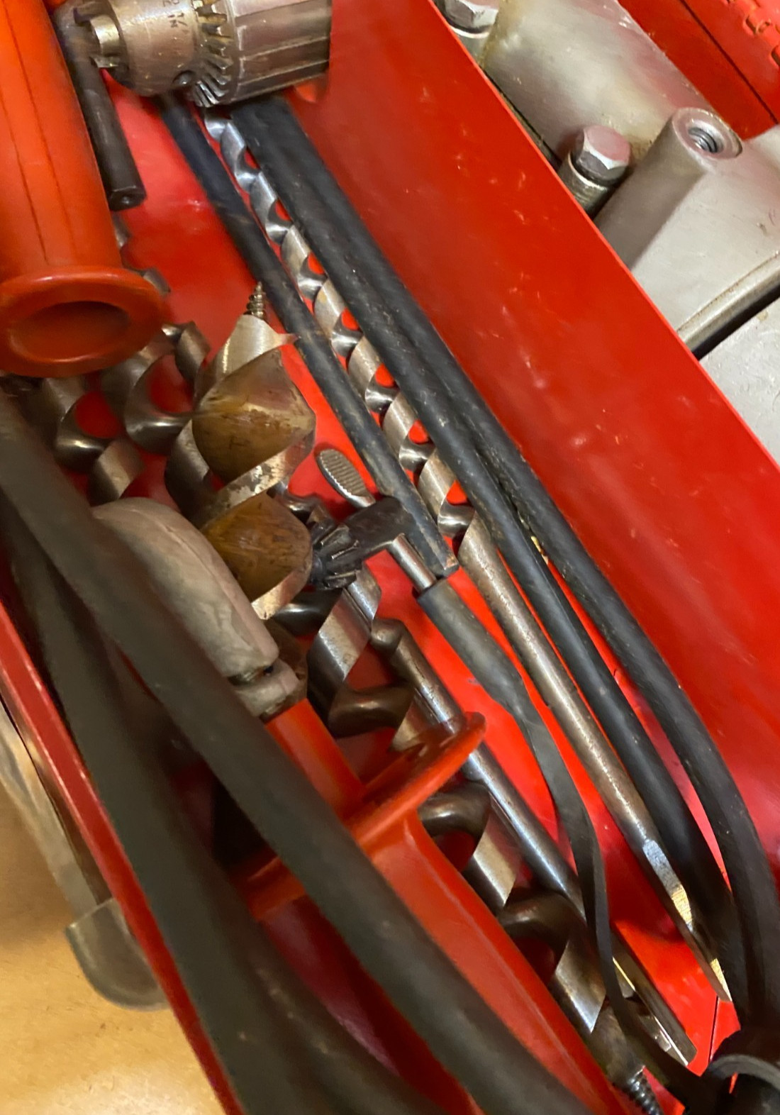Milwaukee 1107-1 Heavy Duty Corded 1/2″ Right Angle Drill w/ Hard Case & Bits
