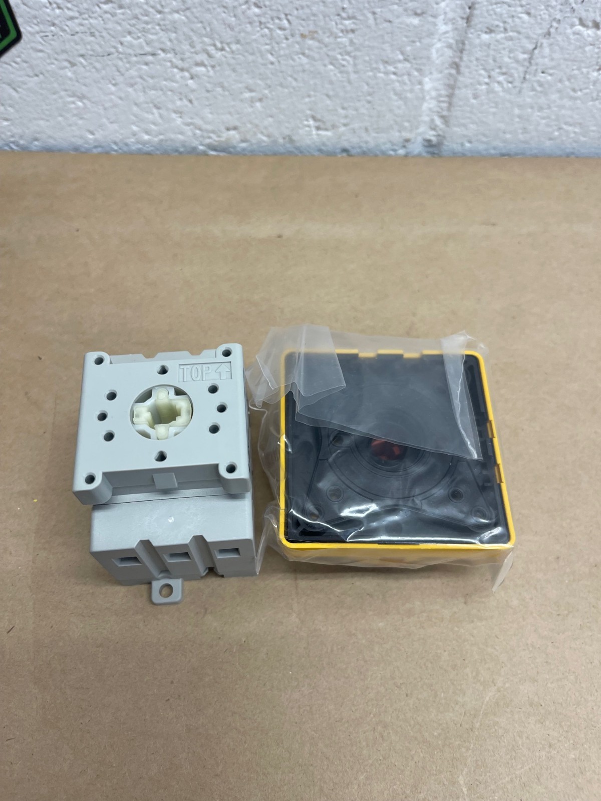 Allen Bradley 194E-E32-1753-6N Series B Switch-Disconnector *NEW*