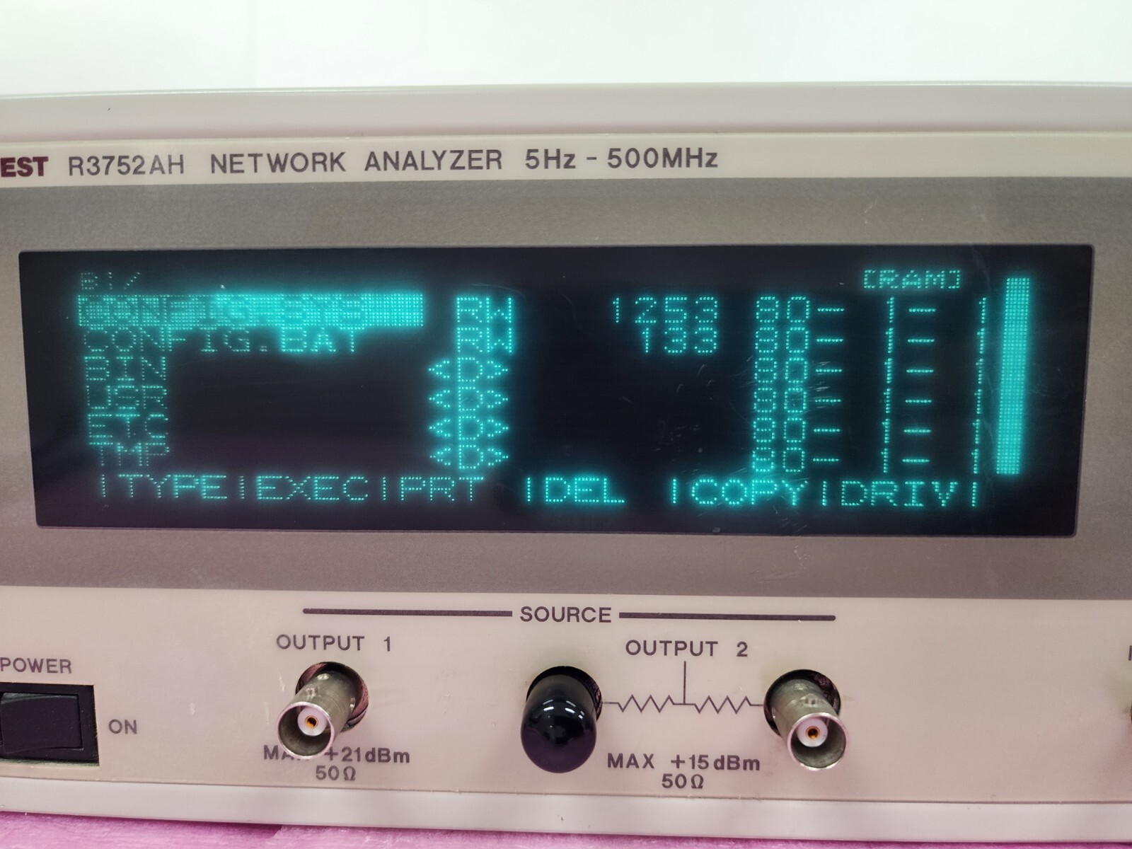 ADVANTEST R3752AH Network Analyzer 5 Hz to 500 MHz, Output 1/2, R, A, B channels