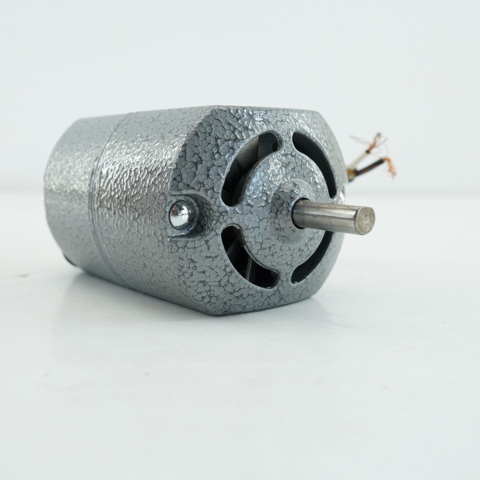 DAYTON 2M057B APPLIANCE AC/DC MOTOR 1/15HP 5000 RPM 115V CCW Rotation NOS