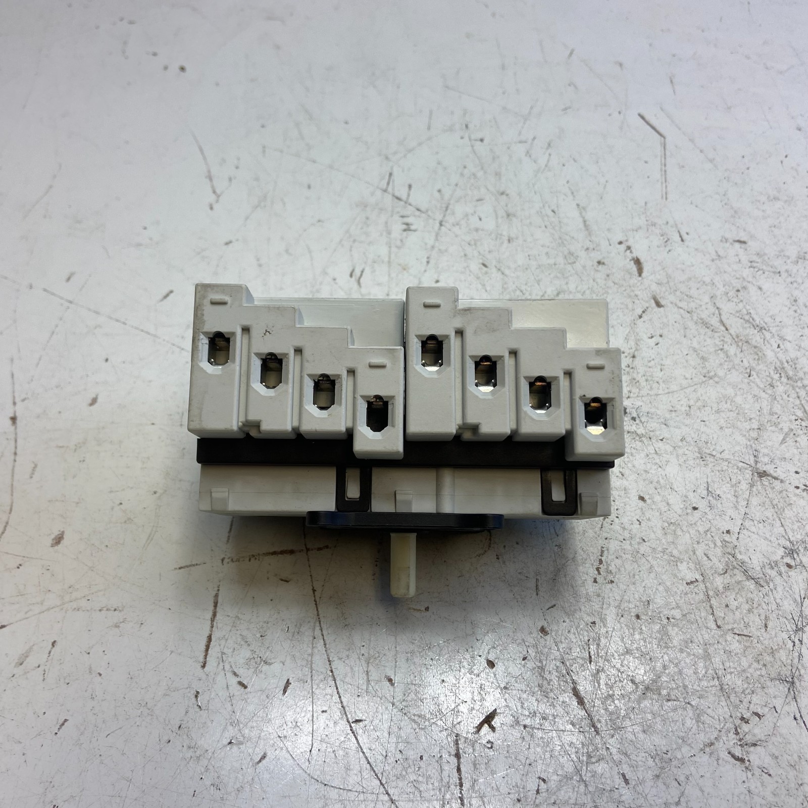 IMO SI32-PM64R-8 Main Switch 8Pole O/OFF-I/ON 32A at 600VDC