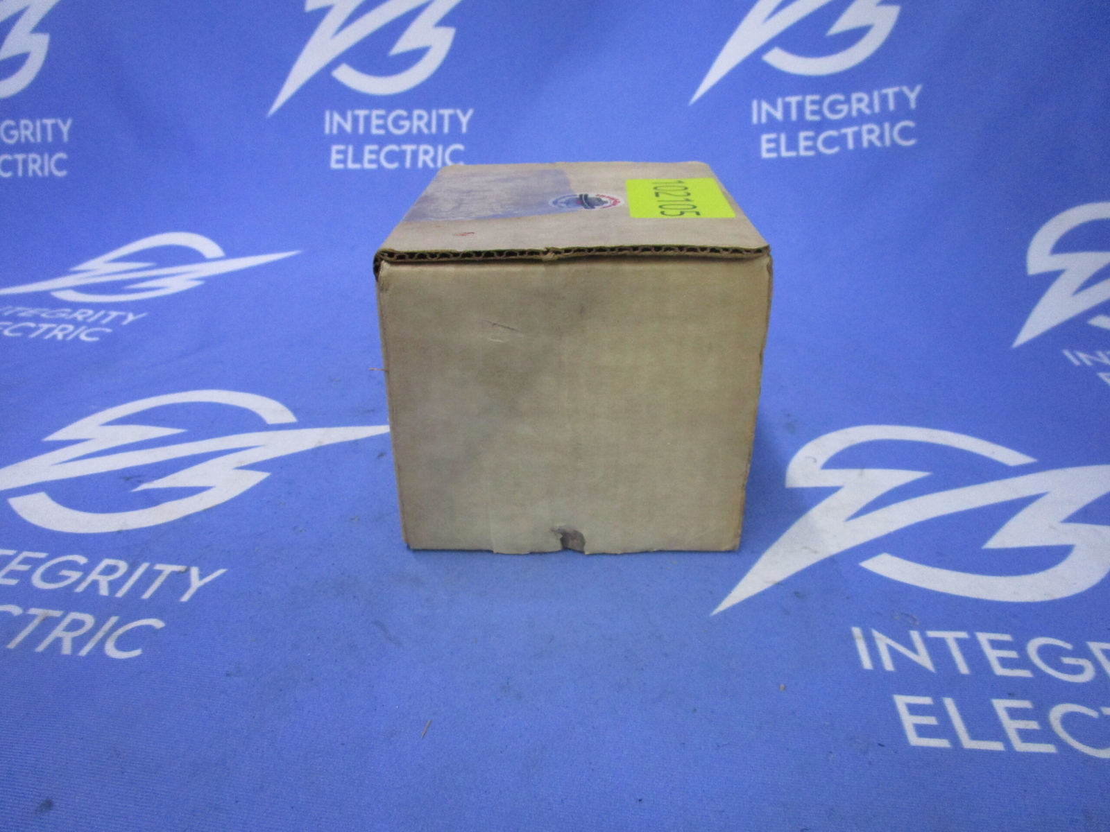 NIB ILSCO INSULATION PIERCING CONNECTORS IPC-500-500 430A 600V 1 Y WARRANTY
